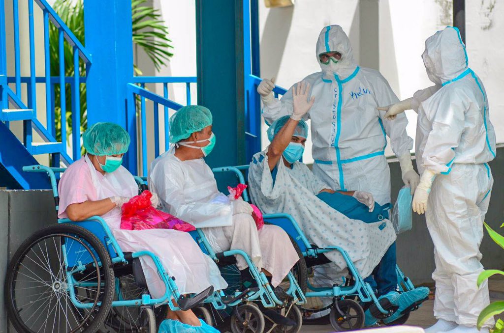 nuevos-recuperados-de-covid19-reciben-el-alta-del-hospital-san-rafael